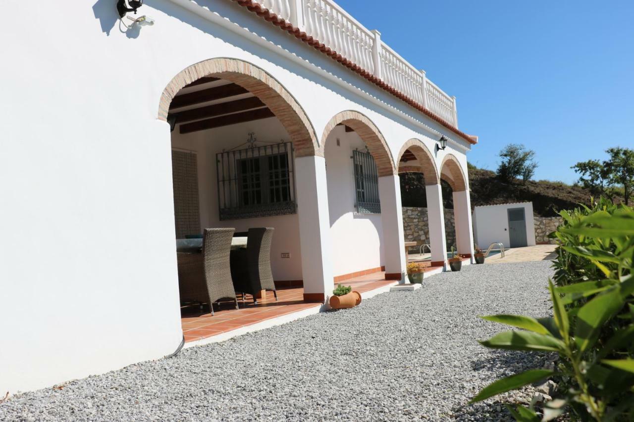 Casa Los Almendros Canillas de Albaida ภายนอก รูปภาพ